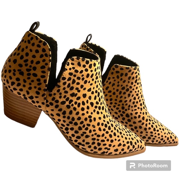 Lulu's Marca Tan and Black Cheetah Print Ankle Booties pointed toe size 6.5 - Picture 7 of 9